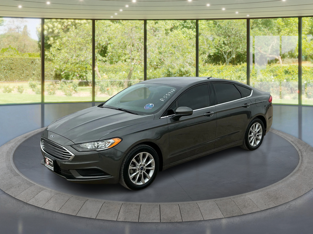 2017 Ford Fusion SE's photo