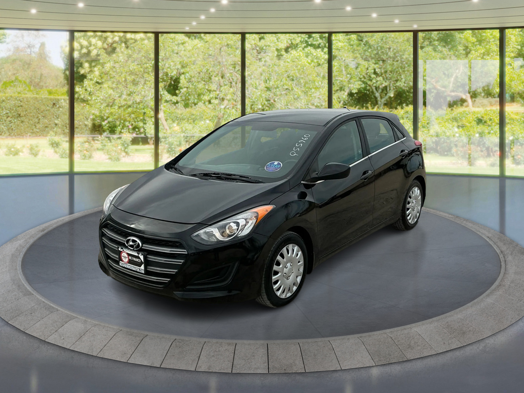 2016 Hyundai Elantra GT Base's photo