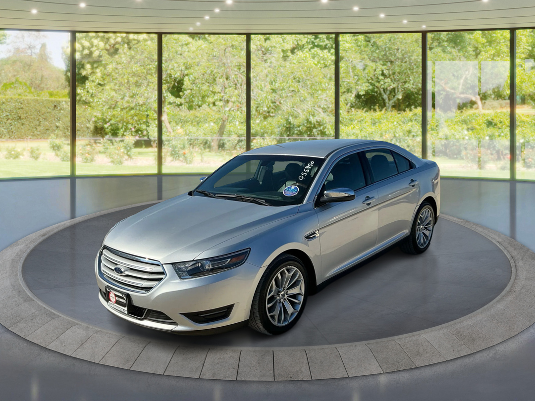 2015 Ford Taurus Limited's photo