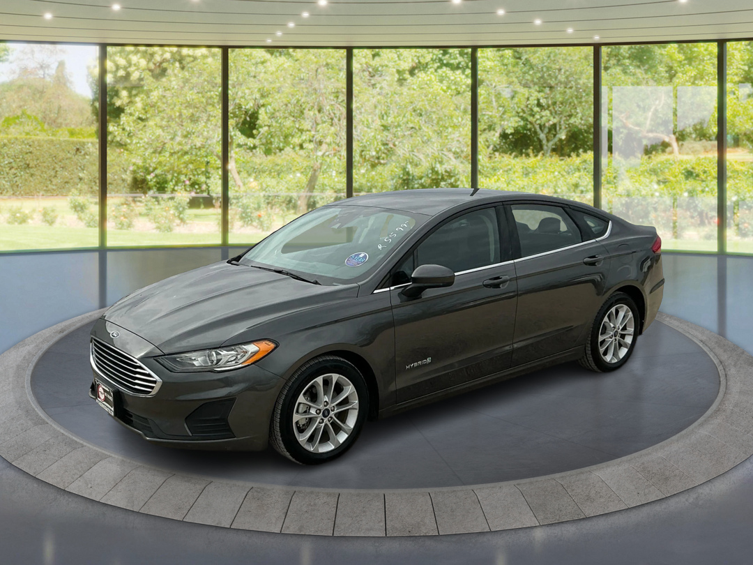 2019 Ford Fusion Hybrid SE's photo
