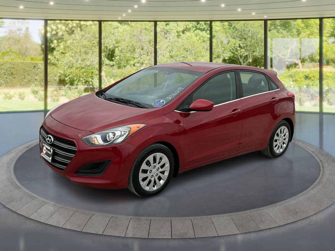 2016 Hyundai Elantra GT Base's photo
