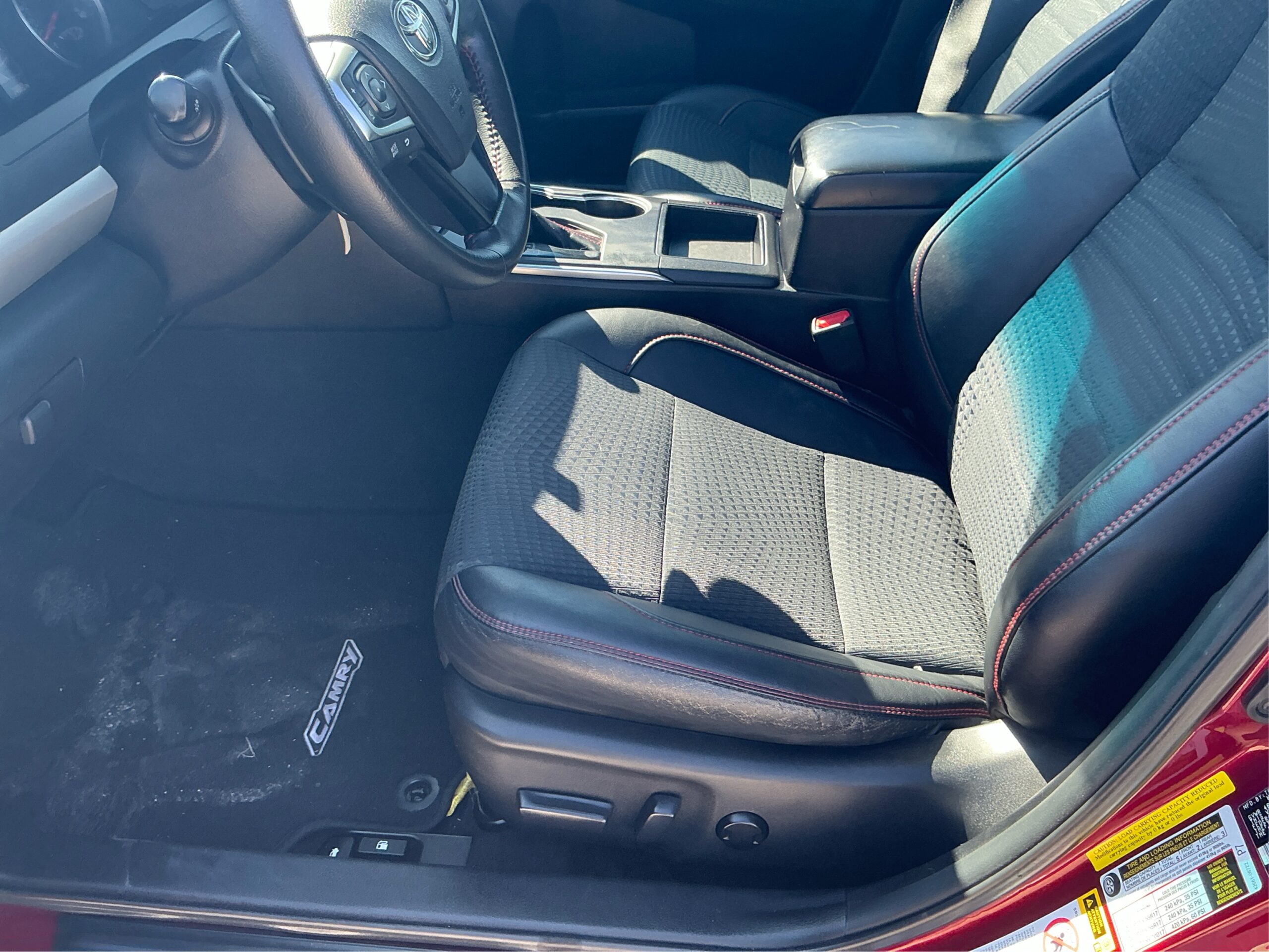 2015 Toyota Camry XLE - Photo 8