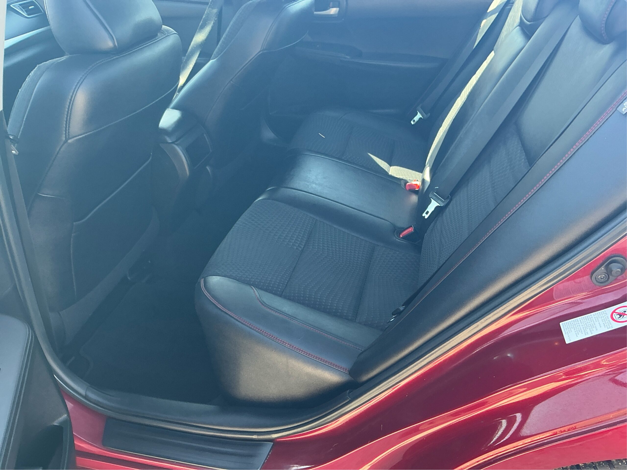 2015 Toyota Camry XLE - Photo 9