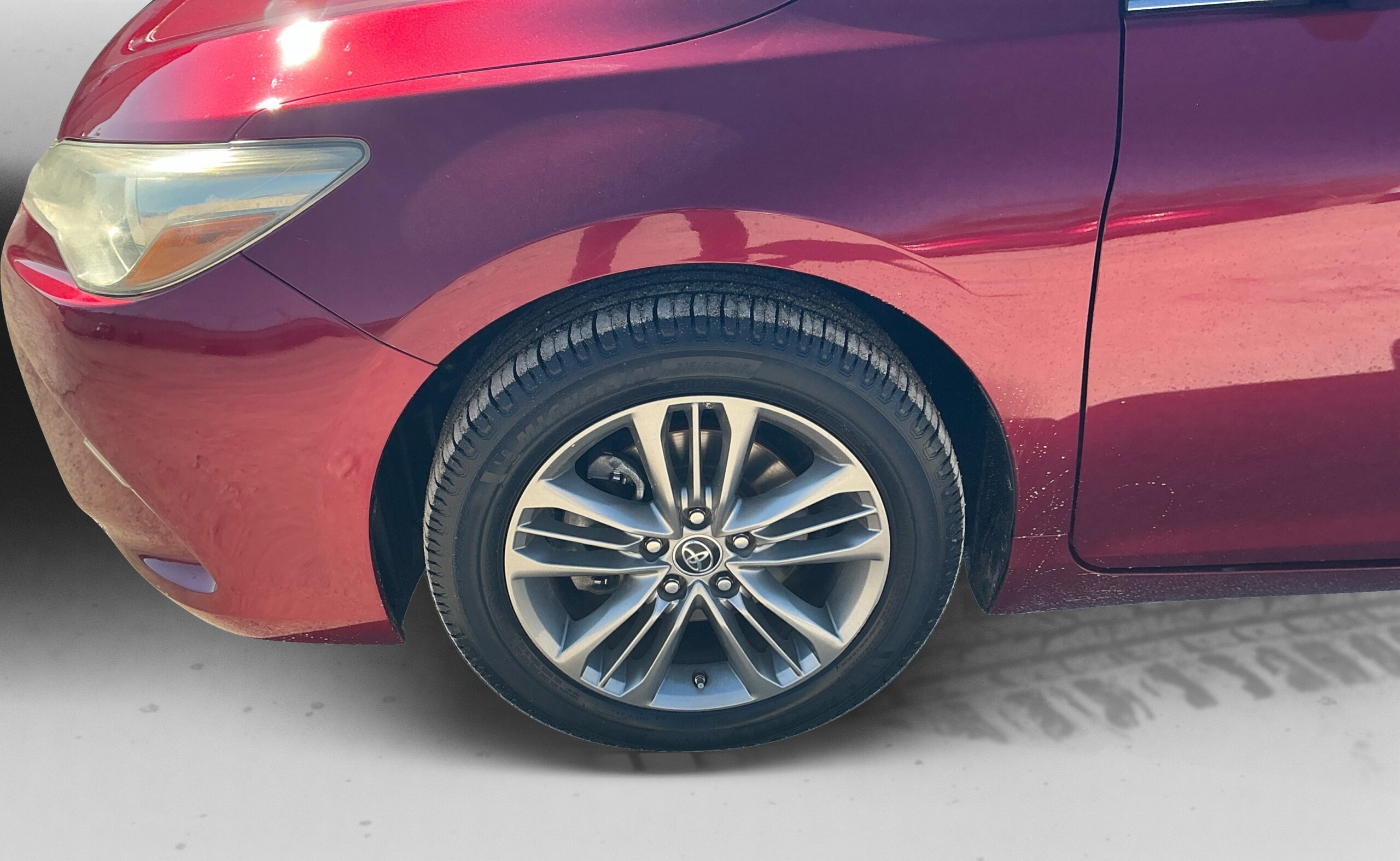 2015 Toyota Camry XLE - Photo 12