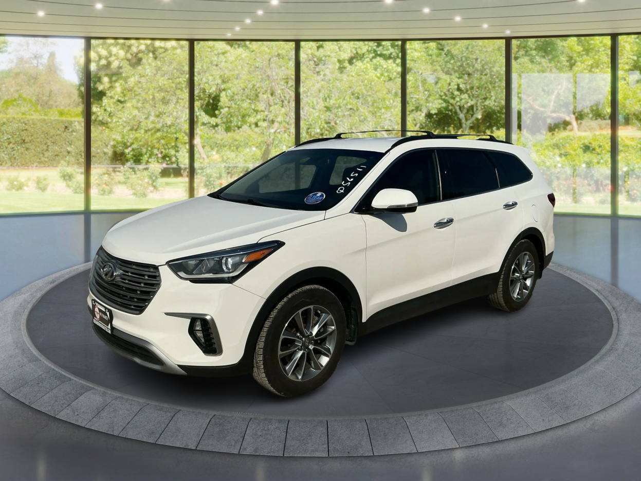 2017 Hyundai Santa Fe Limited FWD's photo