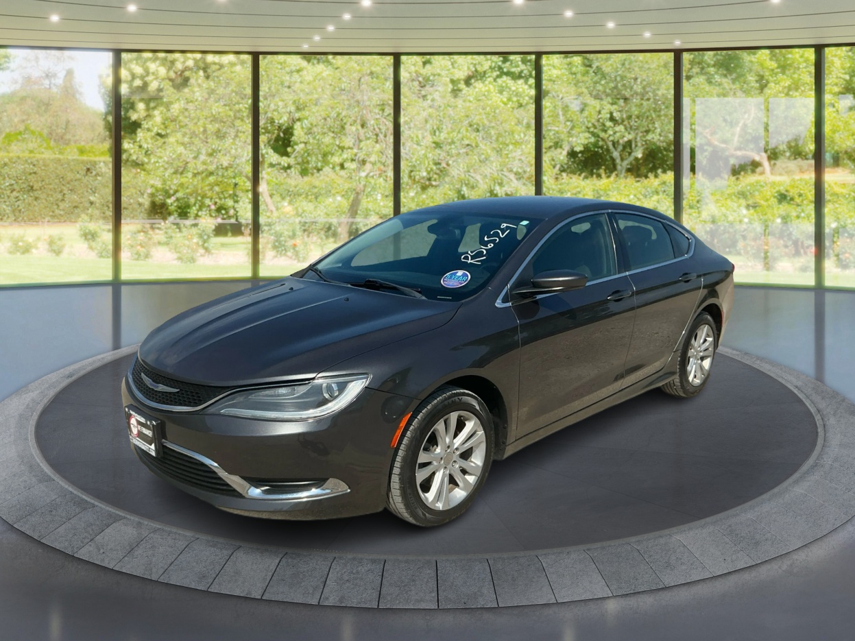 2016 Chrysler 200 Limited's photo