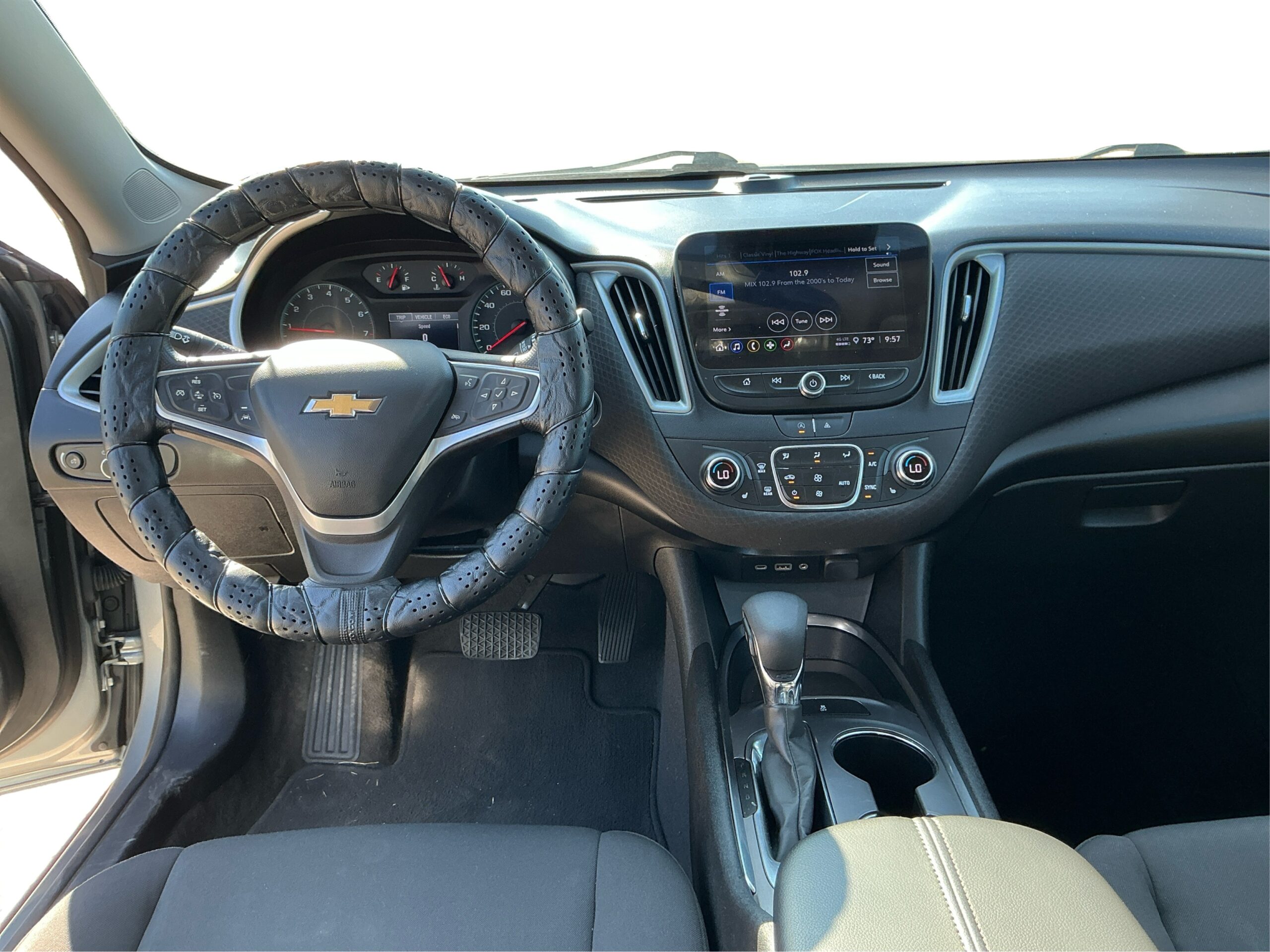 2023 Chevrolet Malibu 1LT - Photo 14