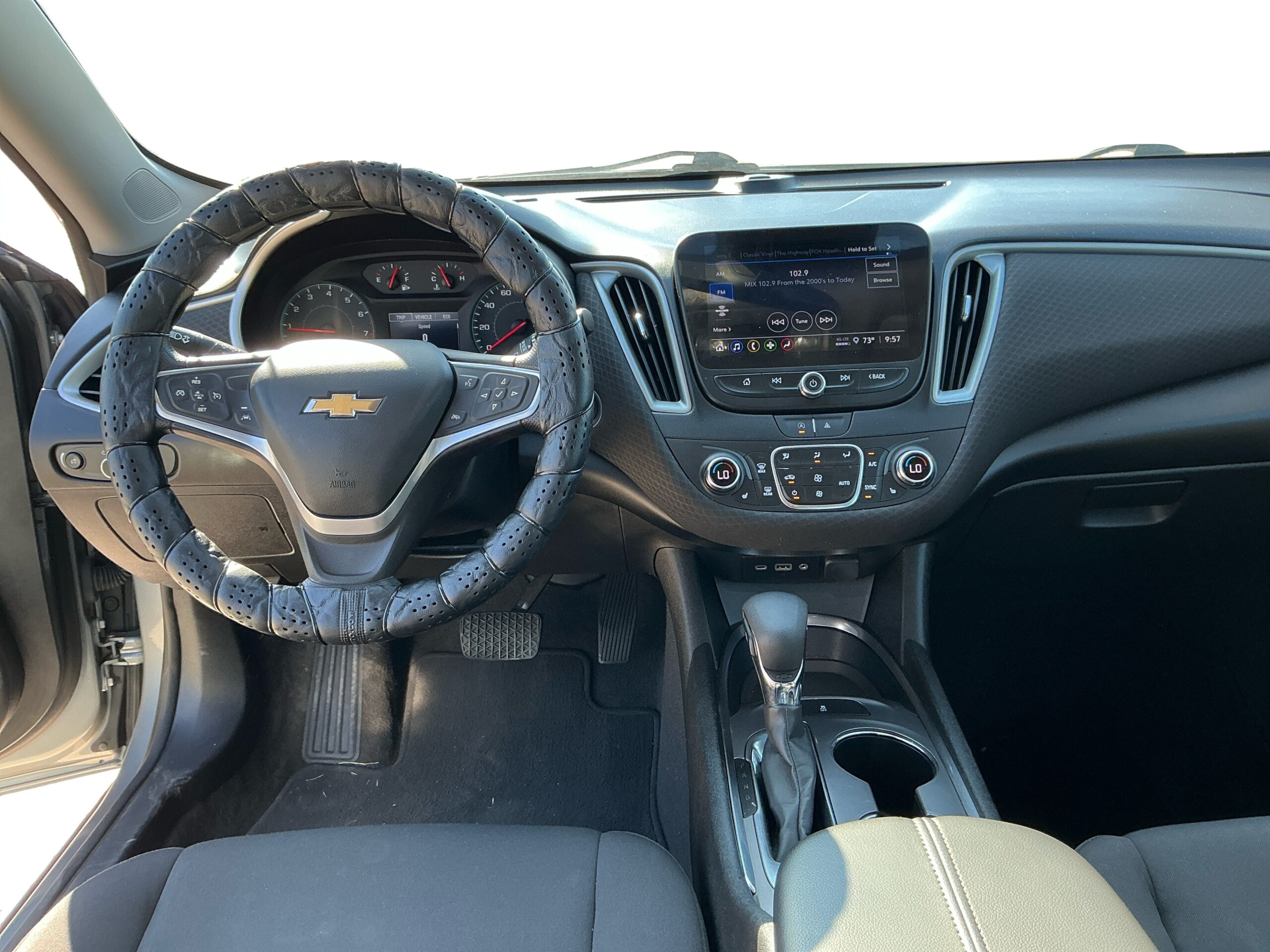2023 Chevrolet Malibu 1LT - Photo 12